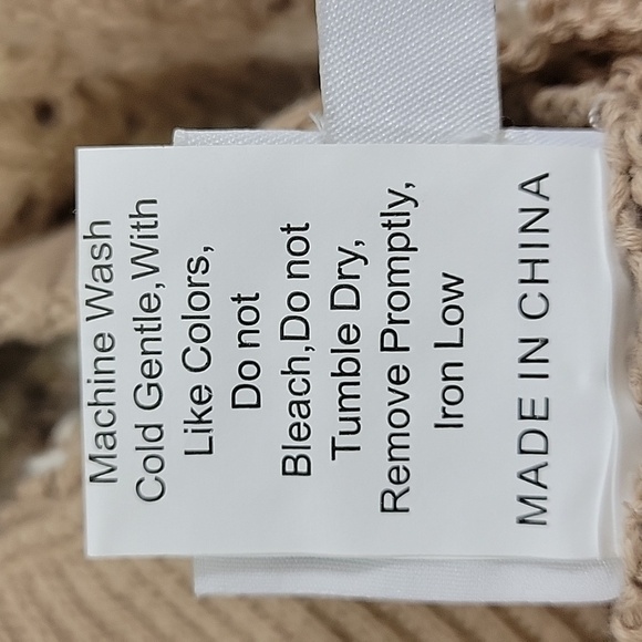 Princess Polly Tan and Cream Sheer Knit Shorts Size 8 - Picture 9 of 9